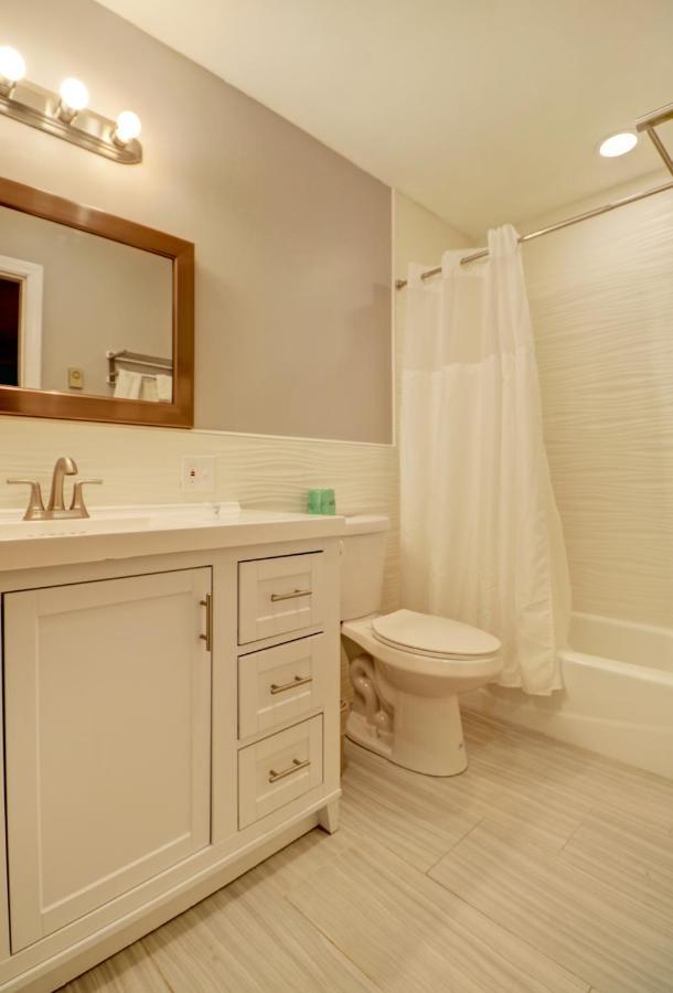 Hamilton Village Inn North Kingstown Ngoại thất bức ảnh