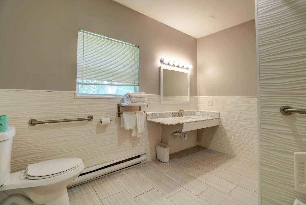 Hamilton Village Inn North Kingstown Ngoại thất bức ảnh