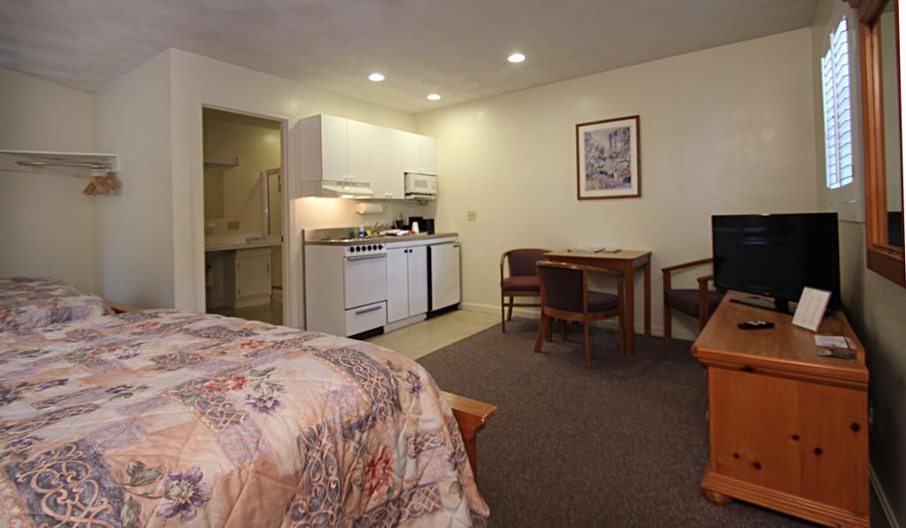 Hamilton Village Inn North Kingstown Ngoại thất bức ảnh